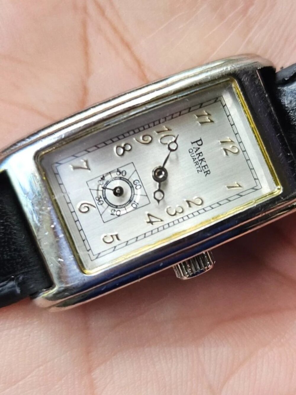 Vintage Parker Quartz Ladies Wristwatch Black Leather Analog Wrist Watch